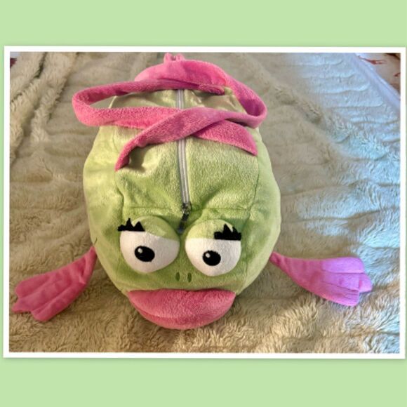 Winnie Finny Girls Fish Duffle Bag - Picture 4 of 7